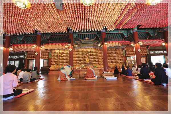 Hàn Quốc : Chùa Phụng Ân sinh hoạt Lễ Phật Đản