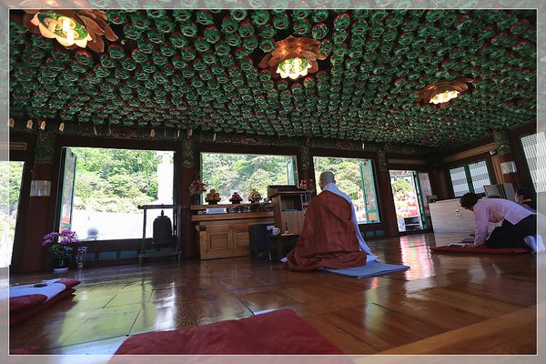 Hàn Quốc : Chùa Phụng Ân sinh hoạt Lễ Phật Đản