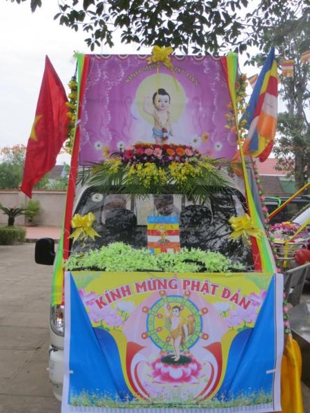 Nghệ An: Phật giáo Huyện Yên Thành với cuộc diễu hành xe hoa lịch sử mừng Phật Đản