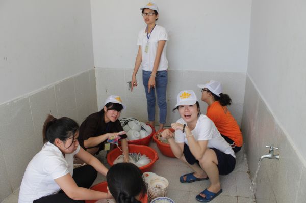Buôn Mê: Thương màu áo trắng của Thiện Tài Đồng Tử