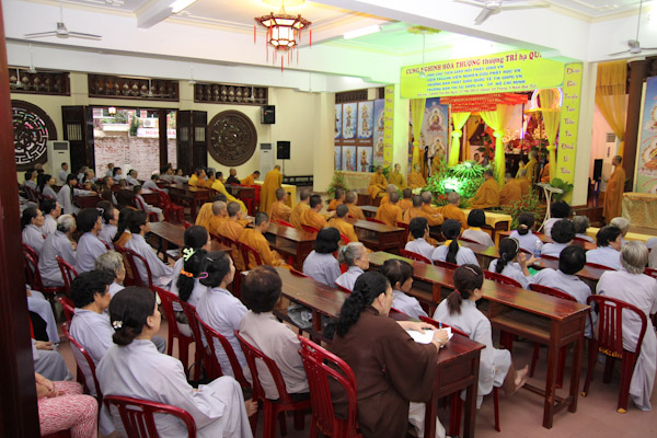 TP.HCM: HT. Thích Trí Quảng ban Pháp thoại tại tổ đình Giác Lâm