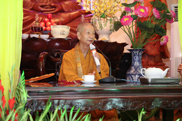 TP.HCM: HT. Thích Trí Quảng ban Pháp thoại tại tổ đình Giác Lâm