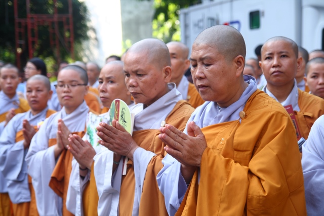 TP.HCM: Thiêng liêng đại lễ Phật đản tại chùa Phổ Quang