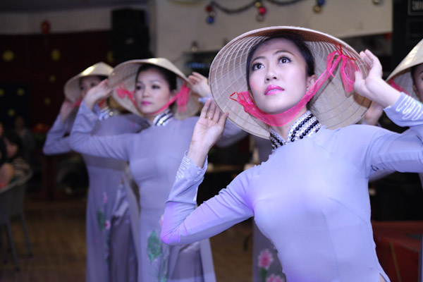 TP.HCM: Đêm nhạc kêu gọi từ thiện &quot;Hướng về Cư Tê&quot;