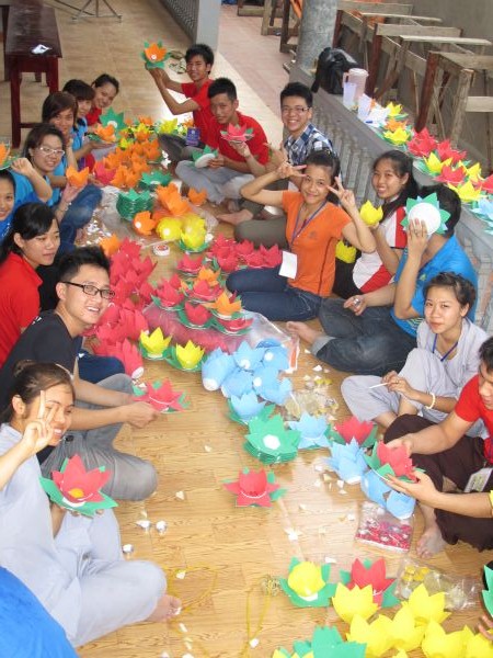 Hà Nội: Đêm tri ân và điều con muốn nói – Khóa tu tại chùa Nam Dư Thượng