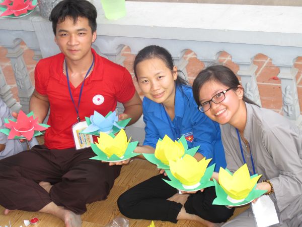 Hà Nội: Đêm tri ân và điều con muốn nói – Khóa tu tại chùa Nam Dư Thượng