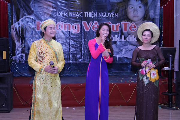 TP.HCM: Đêm nhạc kêu gọi từ thiện &quot;Hướng về Cư Tê&quot;