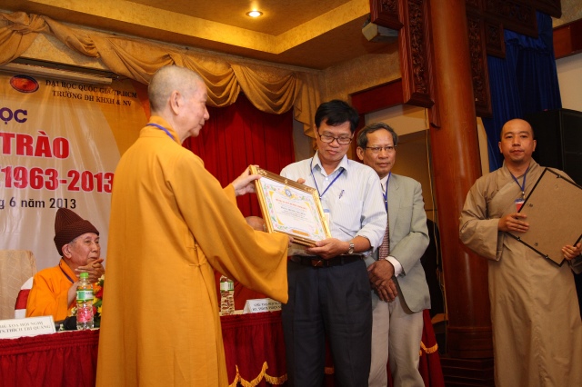 Bình Dương: Diễn ra hội thảo khoa học: 50 năm phong trào Phật giáo ở miền Nam (1963-2013)