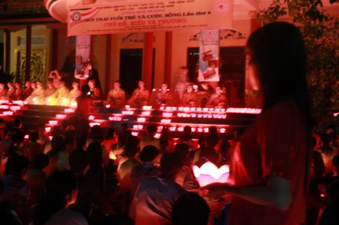 Đồng Tháp: Hội trại hiểu và thương - Ấn tượng đêm thắp nến nguyện cầu