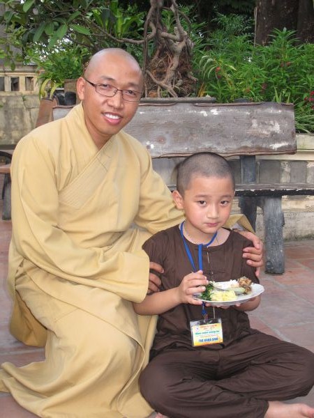 Hà Nội: Đêm tri ân và điều con muốn nói – Khóa tu tại chùa Nam Dư Thượng