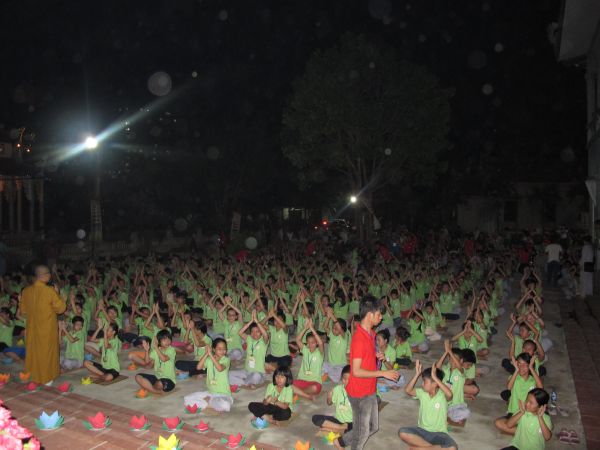 Hà Nội: Đêm tri ân và điều con muốn nói – Khóa tu tại chùa Nam Dư Thượng