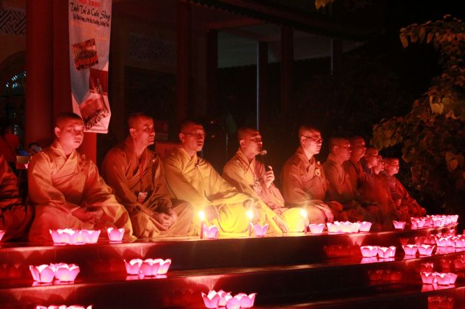 Đồng Tháp: Hội trại hiểu và thương - Ấn tượng đêm thắp nến nguyện cầu