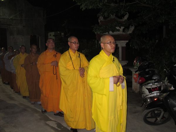 Hà Nội: Đêm tri ân và điều con muốn nói – Khóa tu tại chùa Nam Dư Thượng