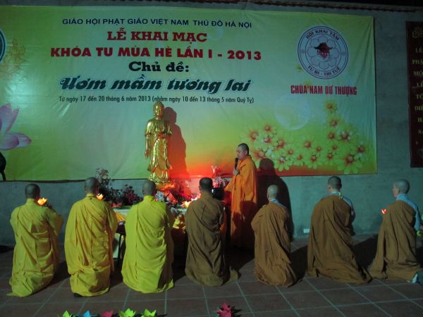 Hà Nội: Đêm tri ân và điều con muốn nói – Khóa tu tại chùa Nam Dư Thượng