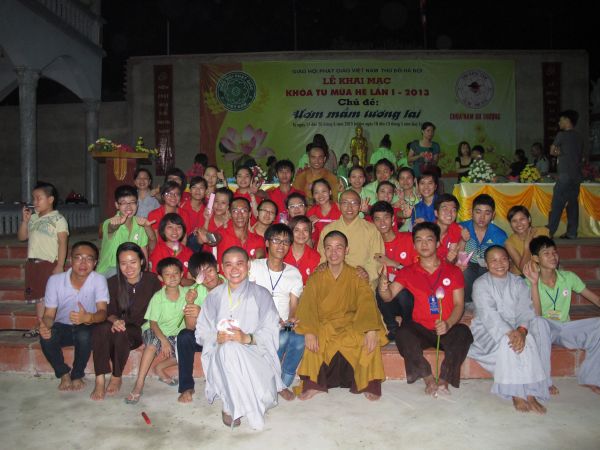 Hà Nội: Đêm tri ân và điều con muốn nói – Khóa tu tại chùa Nam Dư Thượng