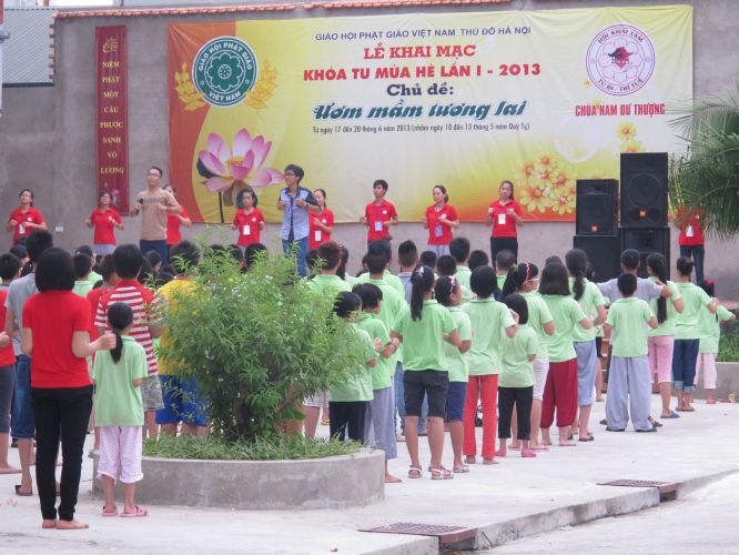 Hà Nội: Chùm ảnh cuộc thi trò chơi dân gian khóa tu chùa Nam Dư Thượng