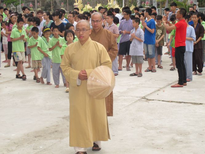 Hà Nội: Chùm ảnh cuộc thi trò chơi dân gian khóa tu chùa Nam Dư Thượng