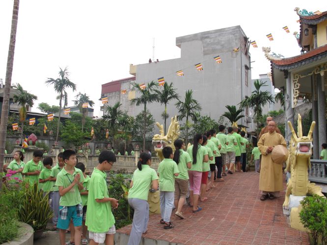 Hà Nội: Chùm ảnh cuộc thi trò chơi dân gian khóa tu chùa Nam Dư Thượng