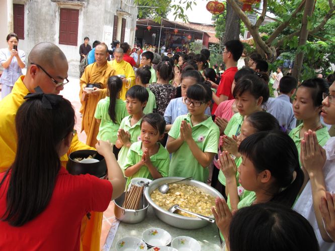 Hà Nội: Có một phiên chợ vui tươi tại chùa Nam Dư Thượng