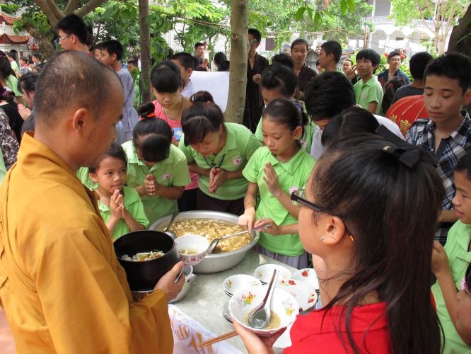 Hà Nội: Có một phiên chợ vui tươi tại chùa Nam Dư Thượng