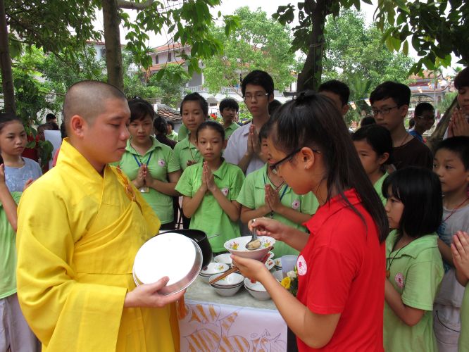 Hà Nội: Có một phiên chợ vui tươi tại chùa Nam Dư Thượng