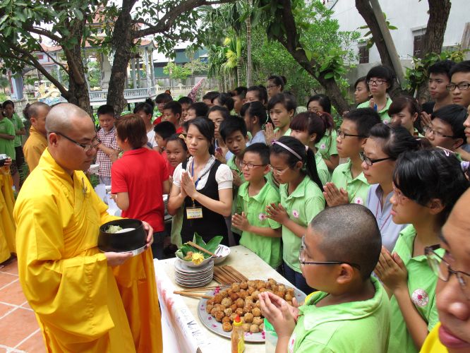 Hà Nội: Có một phiên chợ vui tươi tại chùa Nam Dư Thượng