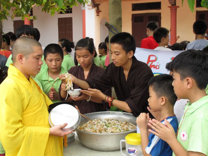 Hà Nội: Có một phiên chợ vui tươi tại chùa Nam Dư Thượng