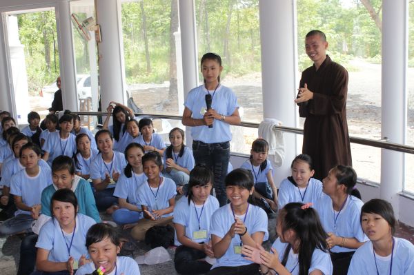 Đắc Lắc: TT. Thích Nhật Từ và pháp thoại “NHỮNG SAI LẦM TUỔI TEEN”
