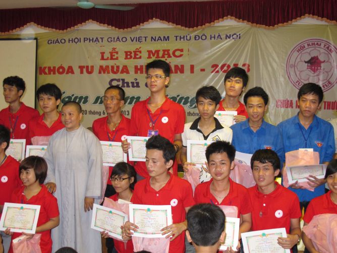 Hà Nội: Bế mạc khóa tu mùa hè tại chùa Nam Dư Thượng
