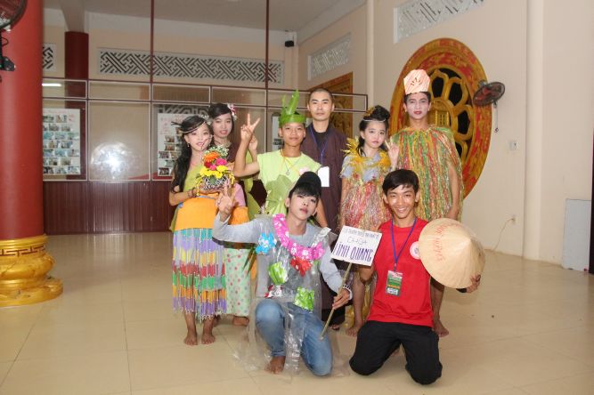 Đồng Tháp: Đêm thi thời trang và lửa trại hoành tráng của hội trại “Hiểu và Thương&quot;