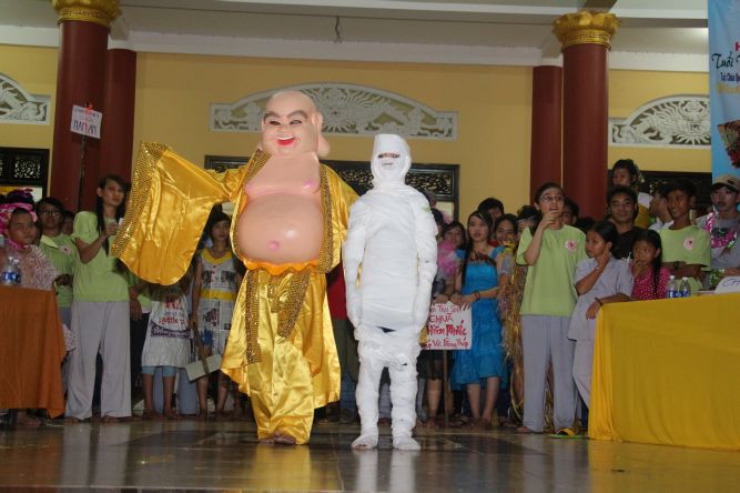 Đồng Tháp: Đêm thi thời trang và lửa trại hoành tráng của hội trại “Hiểu và Thương&quot;