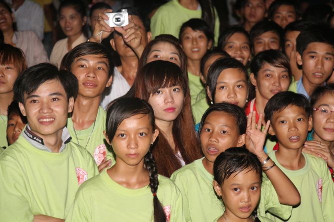 Đồng Tháp: Đêm thi thời trang và lửa trại hoành tráng của hội trại “Hiểu và Thương&quot;