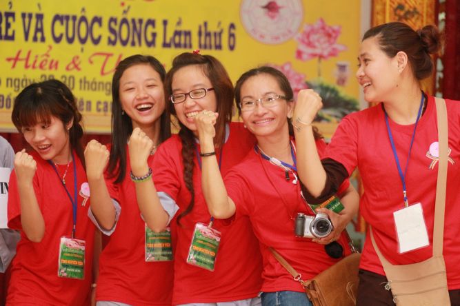 Đồng Tháp: Đêm thi thời trang và lửa trại hoành tráng của hội trại “Hiểu và Thương&quot;
