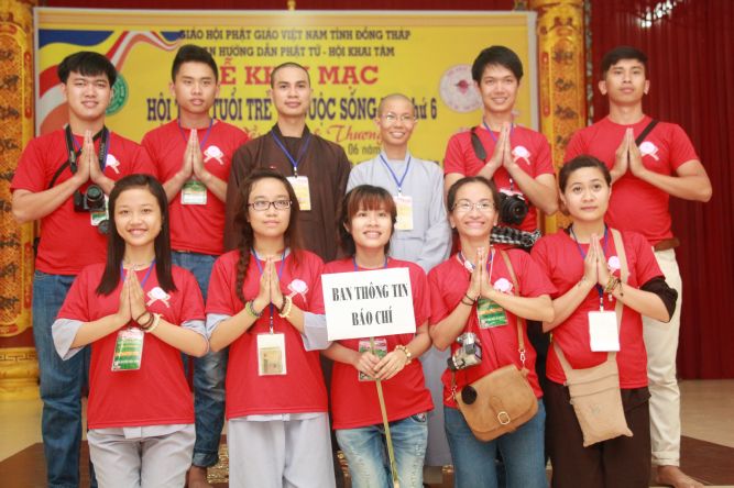 Đồng Tháp: Đêm thi thời trang và lửa trại hoành tráng của hội trại “Hiểu và Thương&quot;