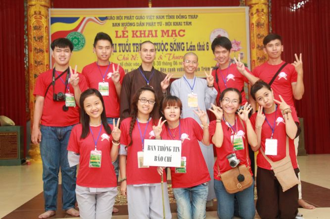 Đồng Tháp: Đêm thi thời trang và lửa trại hoành tráng của hội trại “Hiểu và Thương&quot;