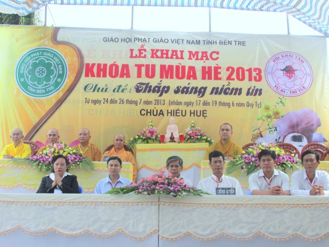 Bến Tre: Khai mạc khóa tu mùa hè “Thắp sáng niềm tin”