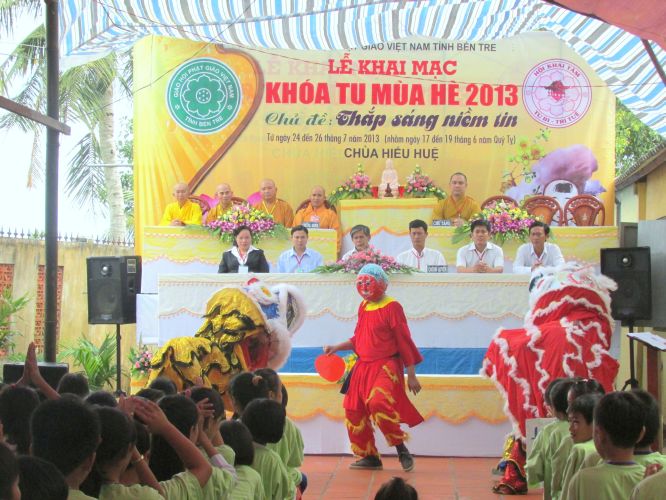 Bến Tre: Khai mạc khóa tu mùa hè “Thắp sáng niềm tin”