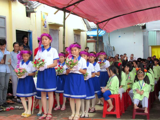 Bến Tre: Khai mạc khóa tu mùa hè “Thắp sáng niềm tin”