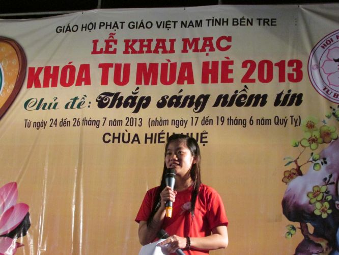 Bến Tre: Sôi động đêm thi thời trang, văn nghệ tại khóa tu “Thắp sáng niềm tin”