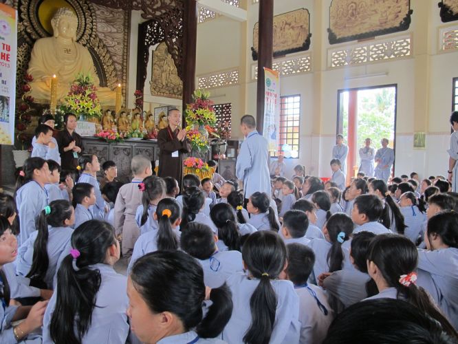 Tiền Giang: Pháp thoại “Cuộc đời đức Phật”  tại khóa tu “Vươn tới những ước mơ”