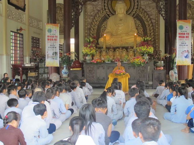 Tiền Giang: Pháp thoại “Cuộc đời đức Phật”  tại khóa tu “Vươn tới những ước mơ”