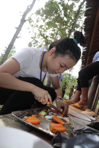 Buôn Mê: Bửa cơm yêu thương tại khóa tu Thiện Tài Đồng Tử