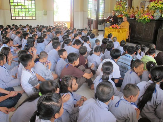 Tiền Giang: Khóa tu “vươn tới những ước mơ” với “Bến đổ đời con”