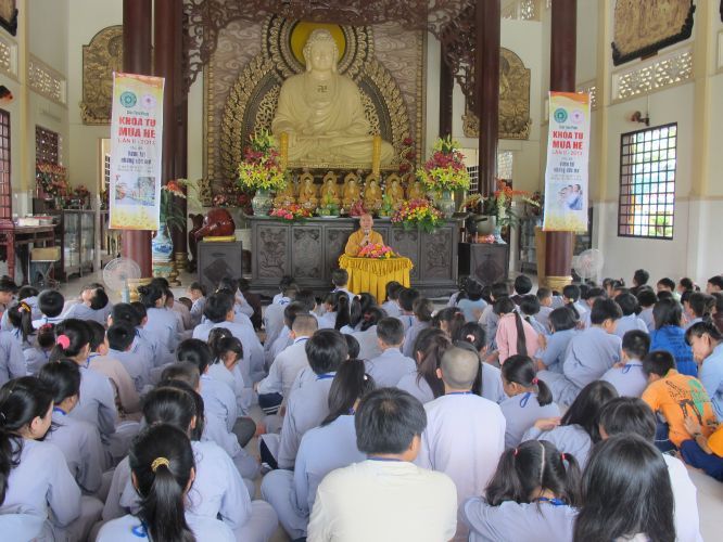 Tiền Giang: Khóa tu “vươn tới những ước mơ” với “Bến đổ đời con”