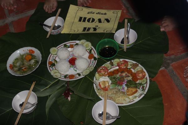 Buôn Mê: Bửa cơm yêu thương tại khóa tu Thiện Tài Đồng Tử