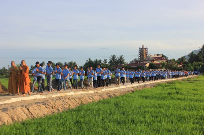 Khánh Hòa: ĐĐ. Thích Lệ Minh và pháp thoại “Tình thương” tại khóa tu “Ơn nghĩa sinh thành”