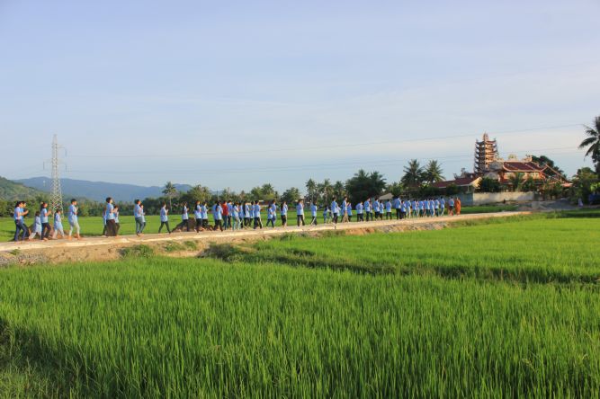 Khánh Hòa: ĐĐ. Thích Lệ Minh và pháp thoại “Tình thương” tại khóa tu “Ơn nghĩa sinh thành”