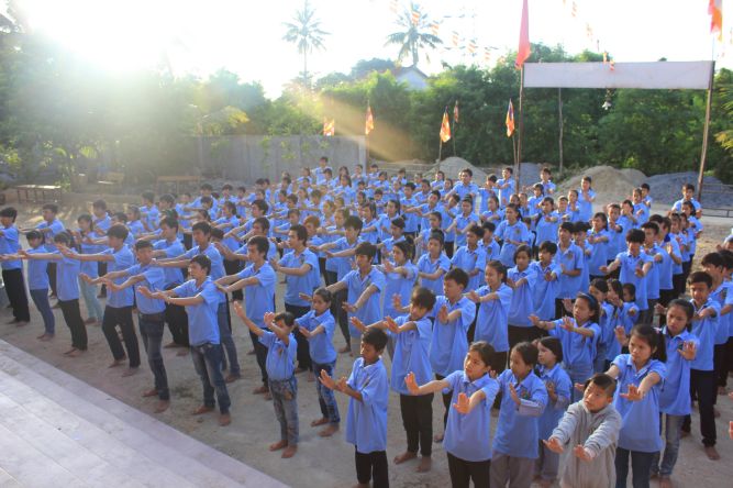 Khánh Hòa: ĐĐ. Thích Lệ Minh và pháp thoại “Tình thương” tại khóa tu “Ơn nghĩa sinh thành”