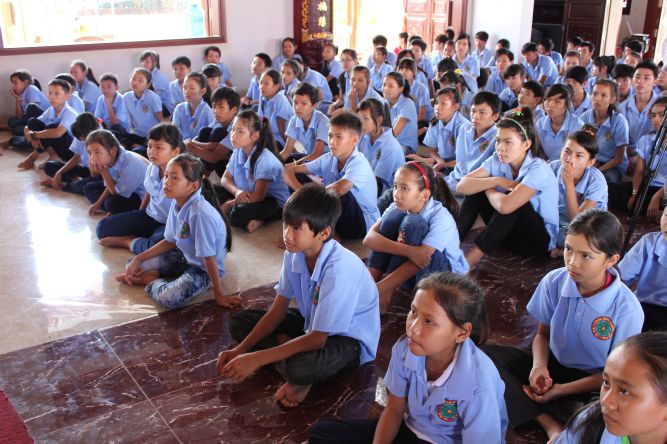 Khánh Hòa: ĐĐ. Thích Lệ Minh và pháp thoại “Tình thương” tại khóa tu “Ơn nghĩa sinh thành”
