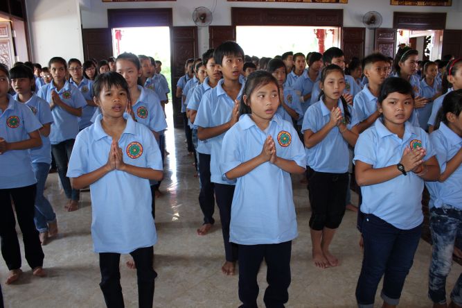Khánh Hòa: ĐĐ. Thích Lệ Minh và pháp thoại “Tình thương” tại khóa tu “Ơn nghĩa sinh thành”
